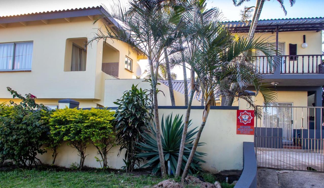 15 @ Porter Guesthouse Port Shepstone Exterior photo
