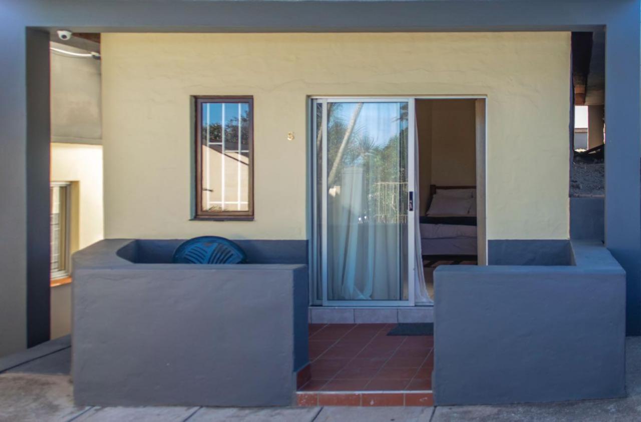 15 @ Porter Guesthouse Port Shepstone Exterior photo